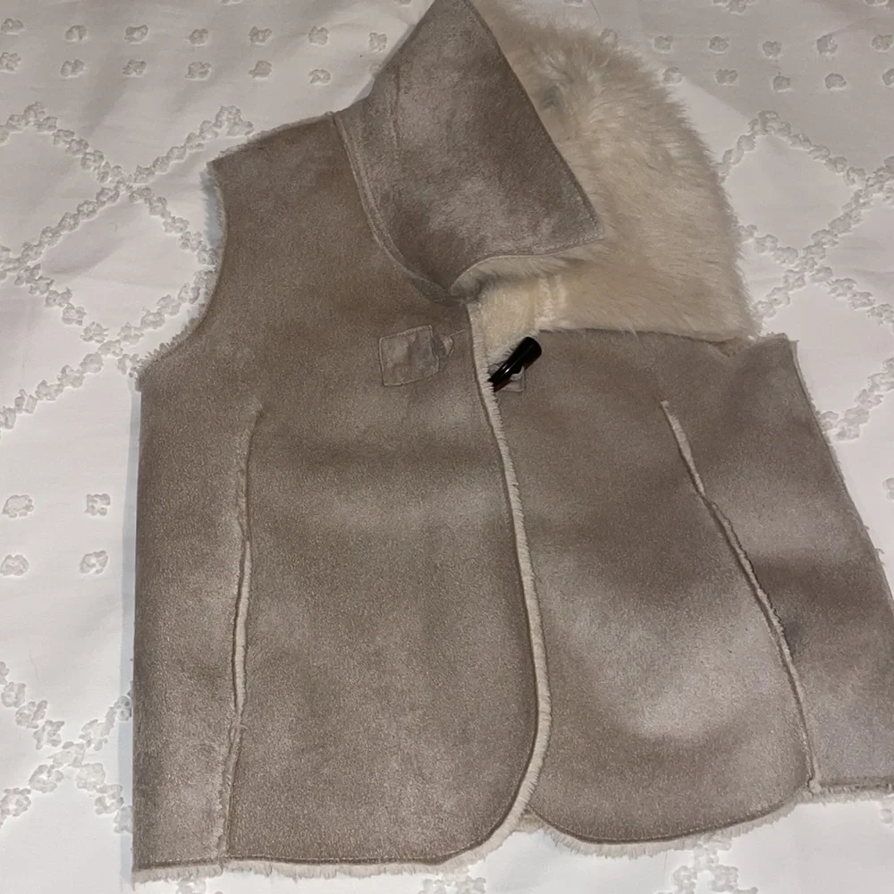 Copper Key Girls Vest